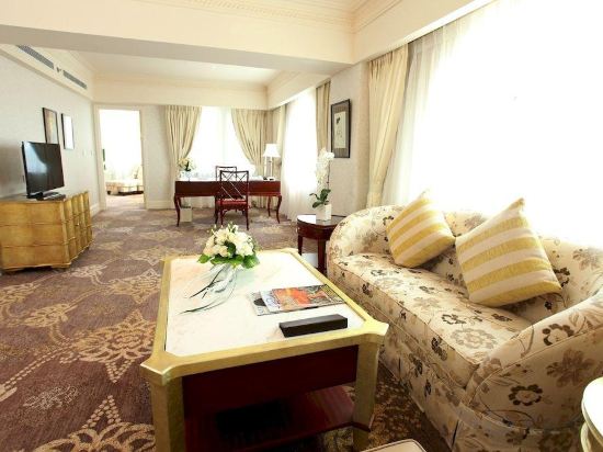 Фото Apricot Hotel