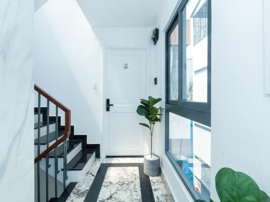 Фото Cozrum Homes Charming Corner 2