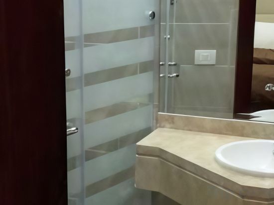 Фото Grand Palace Hotel