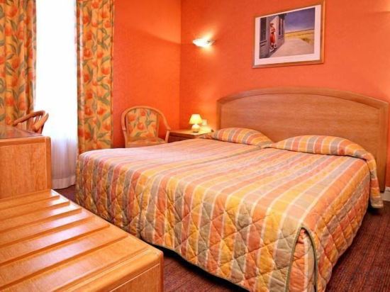 Фото Hotel Esteem Tour Eiffel