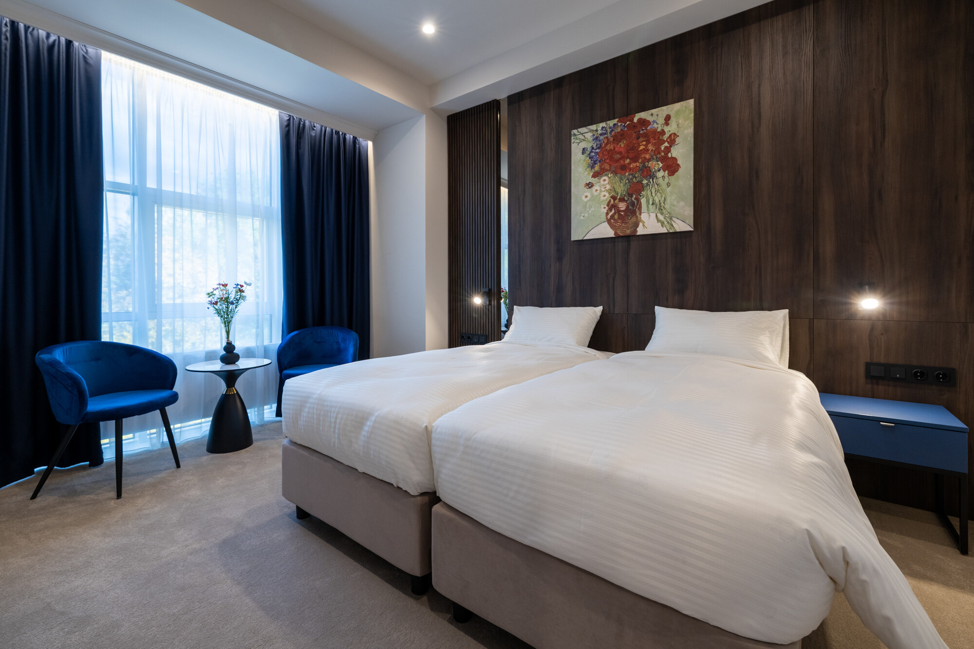 Фото отеля 2