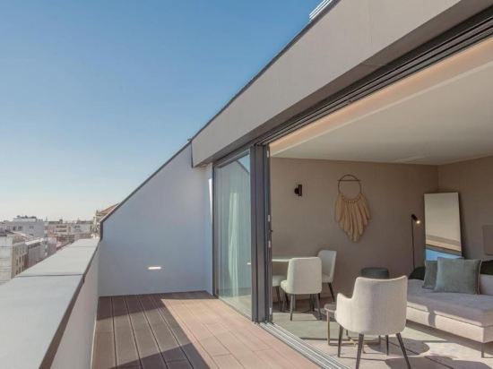 Фото Omid Saldanha Hotel