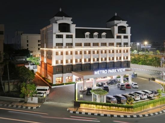 Фото Metro Park View Hotel Kota Lama Semarang