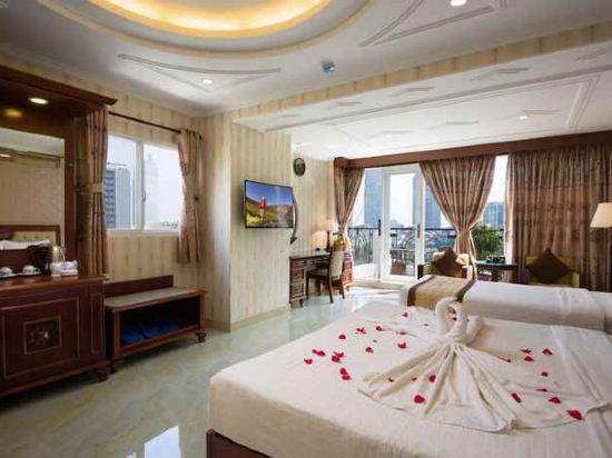 Фото Bon Ami Hotel