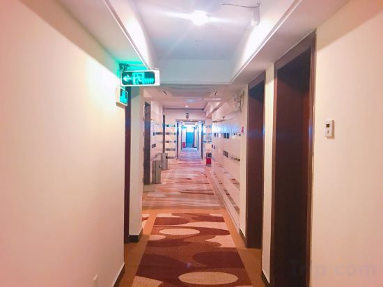 Фото Guangxin Hotel (Shenzhen King Glory Plaza Guomao Subway Station Branch)