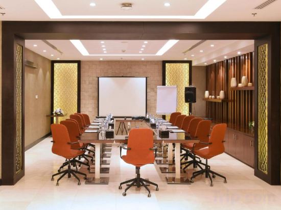 Фото Best Western Plus Fursan Hotel