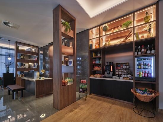 Фото Adina Apartment Hotel Wiesbaden