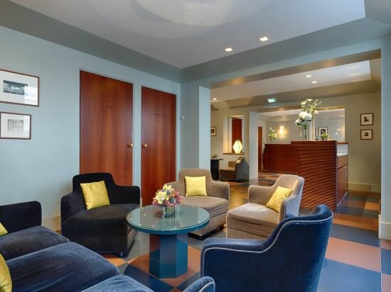 Фото Hôtel A La Villa des Artistes