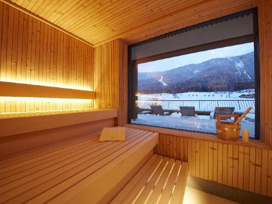 Фото Falkensteiner Hotel Kronplatz