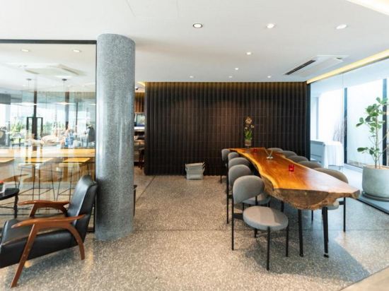 Фото Reno Hotel Bangkok