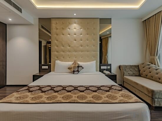 Фото Goldfinch Hotel Mangalore