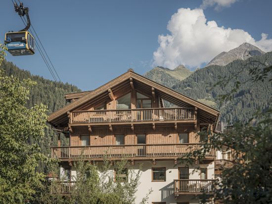 Фото Apart Central – Premium Mountain & Garden