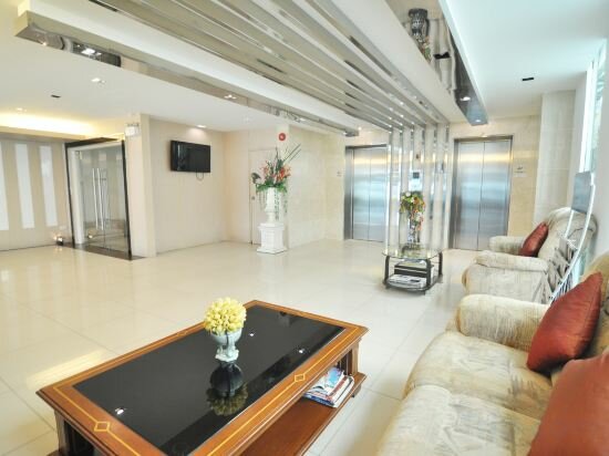 Фото Centric Place Hotel