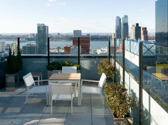 Фото Element New York Times Square West