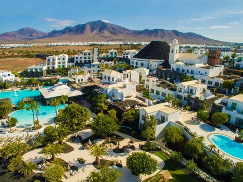 Внешний вид отеля Hotel Livvo Volcán Lanzarote в Яйсе, фото 1