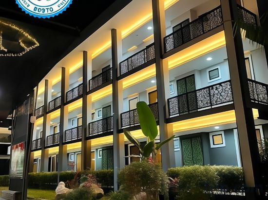 Фото Namthong Nan Hotel