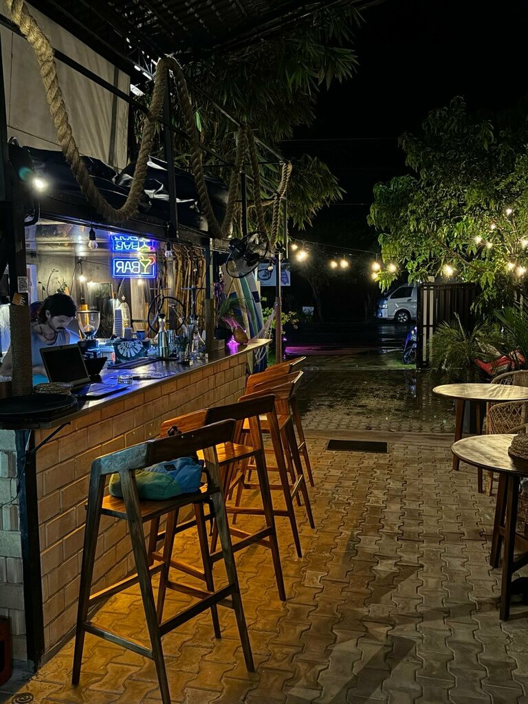 Bar, pub Kaiff, Weligama, photo