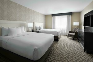 Гостиница DoubleTree Suites by Hilton Hotel Charlotte - SouthPark