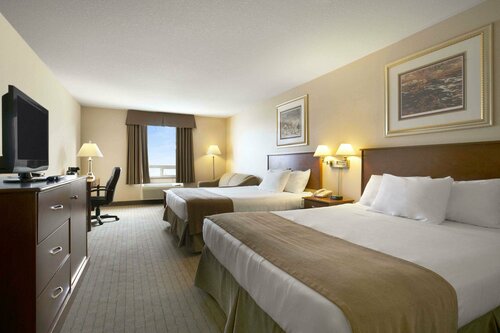 Гостиница Days Inn by Wyndham Moose Jaw в Мус-Джо