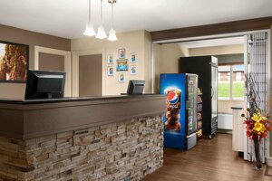 Гостиница Travelodge Suites by Wyndham Moncton