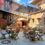 Starokirpichny pereulok (Lenina Street, 44), art cluster