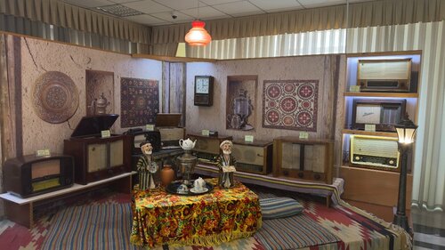 Porno filmlarda tola va suvli dumbalar