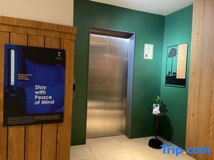 Гостиница The Seraya Hotel