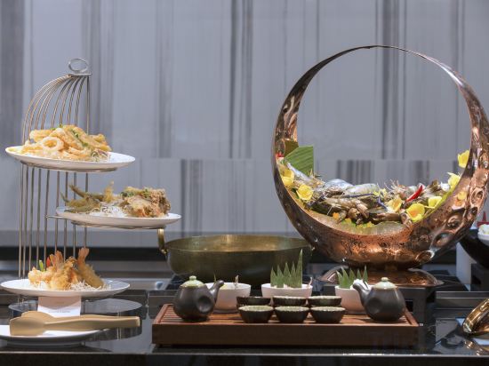 Фото Zealax Hotel & Residence