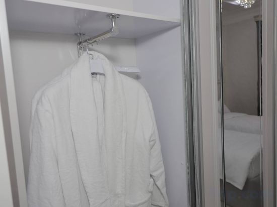 Фото Kok Saroy Plaza Hotel