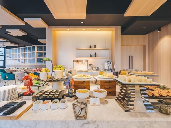 Фото Atour Hotel