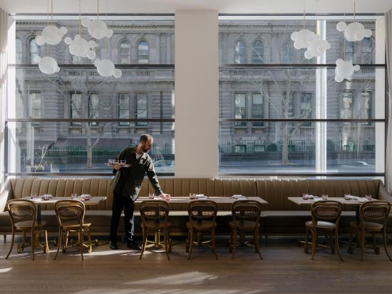 Фото Hotel Indigo Melbourne on Flinders by IHG