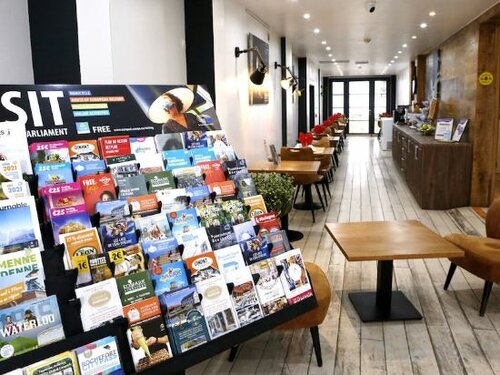 Внешний вид отеля Hotel Midi Zuid в Сен-Жиле, фото 3