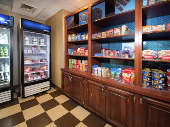 Фото Hampton Inn Linden