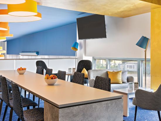 Фото Styles Hotel Nördlingen