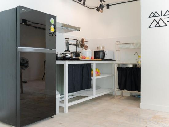 Фото Mini-me Hubs - Charm Suites in Old City