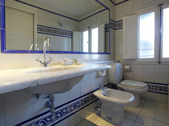 Фото Hotel Universo Lucca