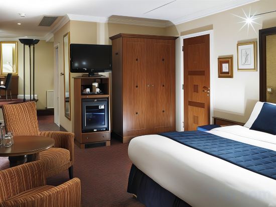 Фото Hilton Edinburgh Carlton