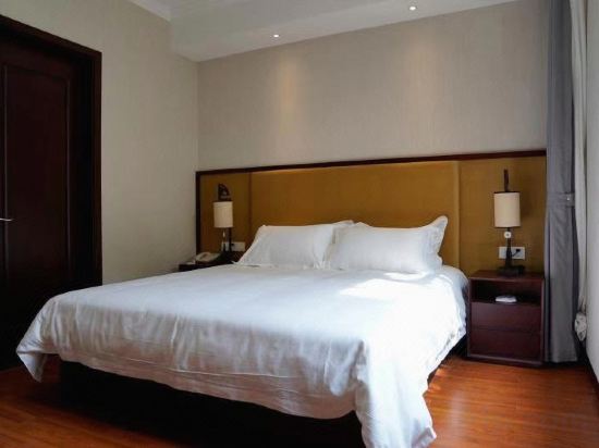 Фото Baoshi Hotel