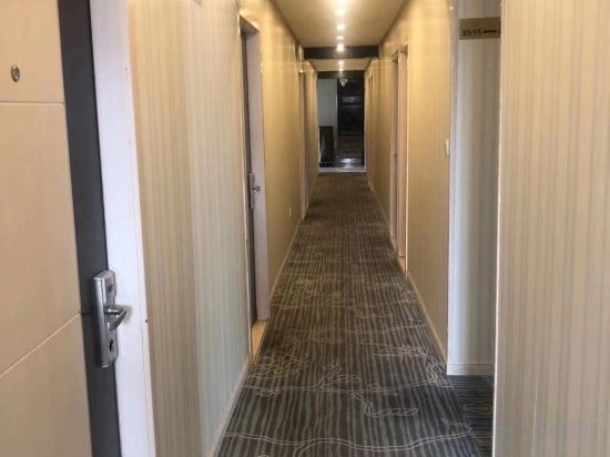 Фото Jiujiuyuan Hotel