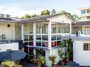  Baileys Parkside Motel by VetroBlu