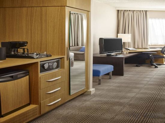 Фото Delta Hotels Toronto Mississauga