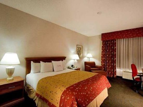 Фото DoubleTree by Hilton Carson