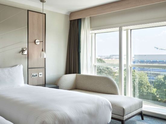 Фото Hyatt Place London Heathrow Airport