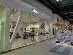 Chewhite (Dybenko Street, 30), shoe store