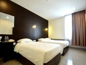 Гостиница Cathay Hotel