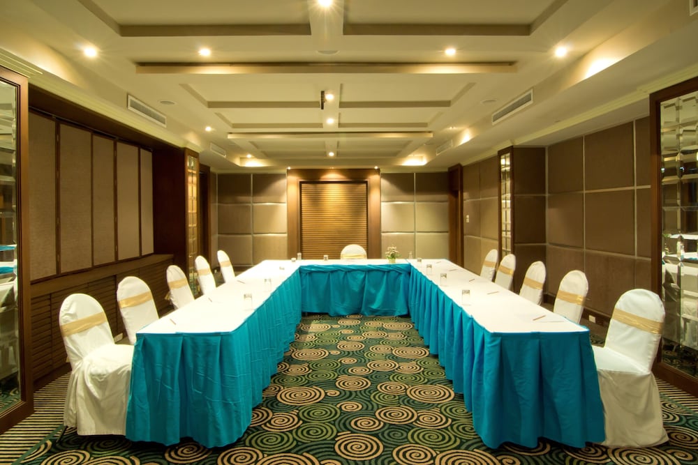 Фото The Grand Riverside Hotel Phitsanulok
