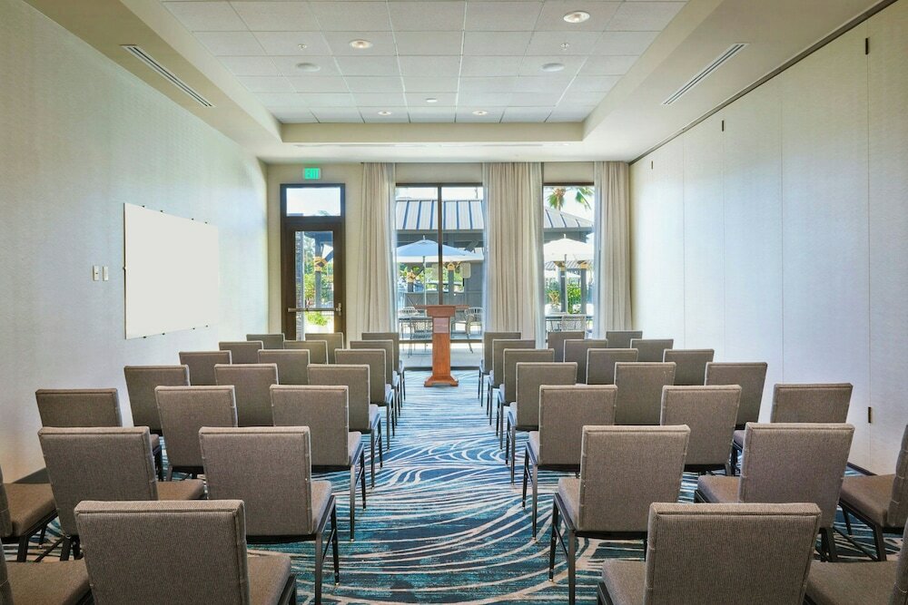 Фото Courtyard by Marriott Oahu North Shore