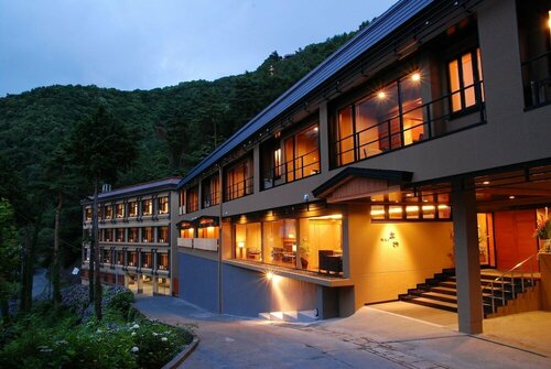 Гостиница Rakuyu в Префектуре Яманаси