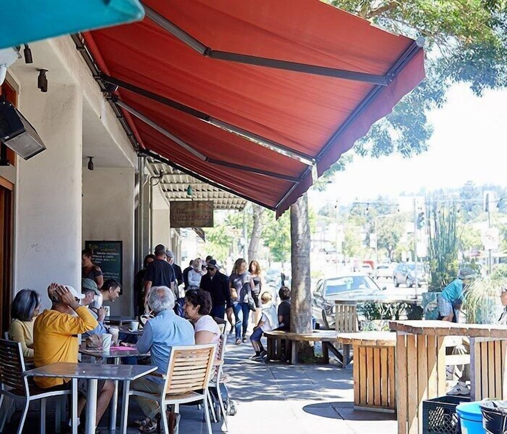 Фото Berkeley Inn