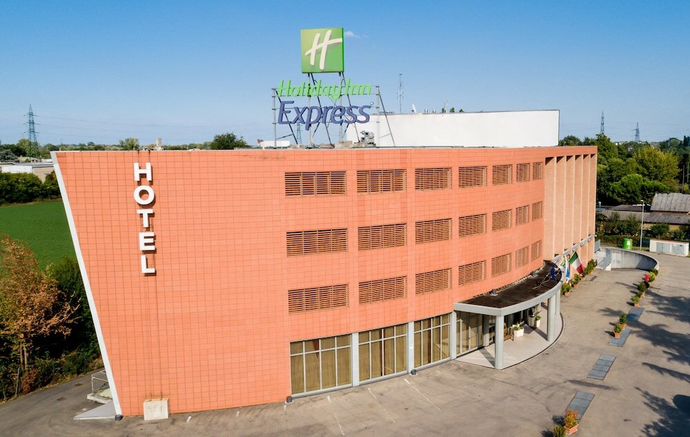 Фото Holiday Inn Express Parma